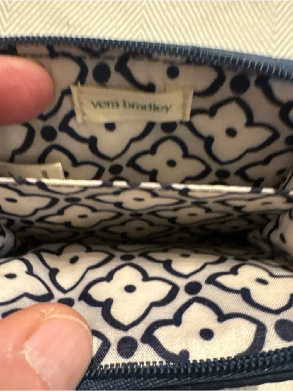 Quilted Navy zip around wallet - Picture 3 of 4